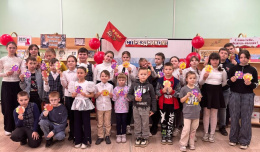Мы подвиг их светлый в сердцах сбережём